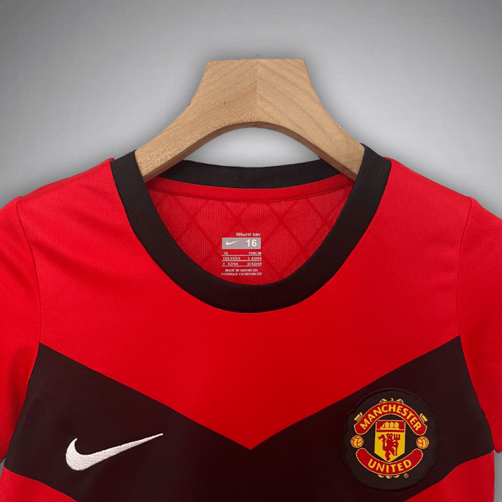 09/10 Manchester United Home Kids Size Kit - Premium Quality Kits at Football Monarch