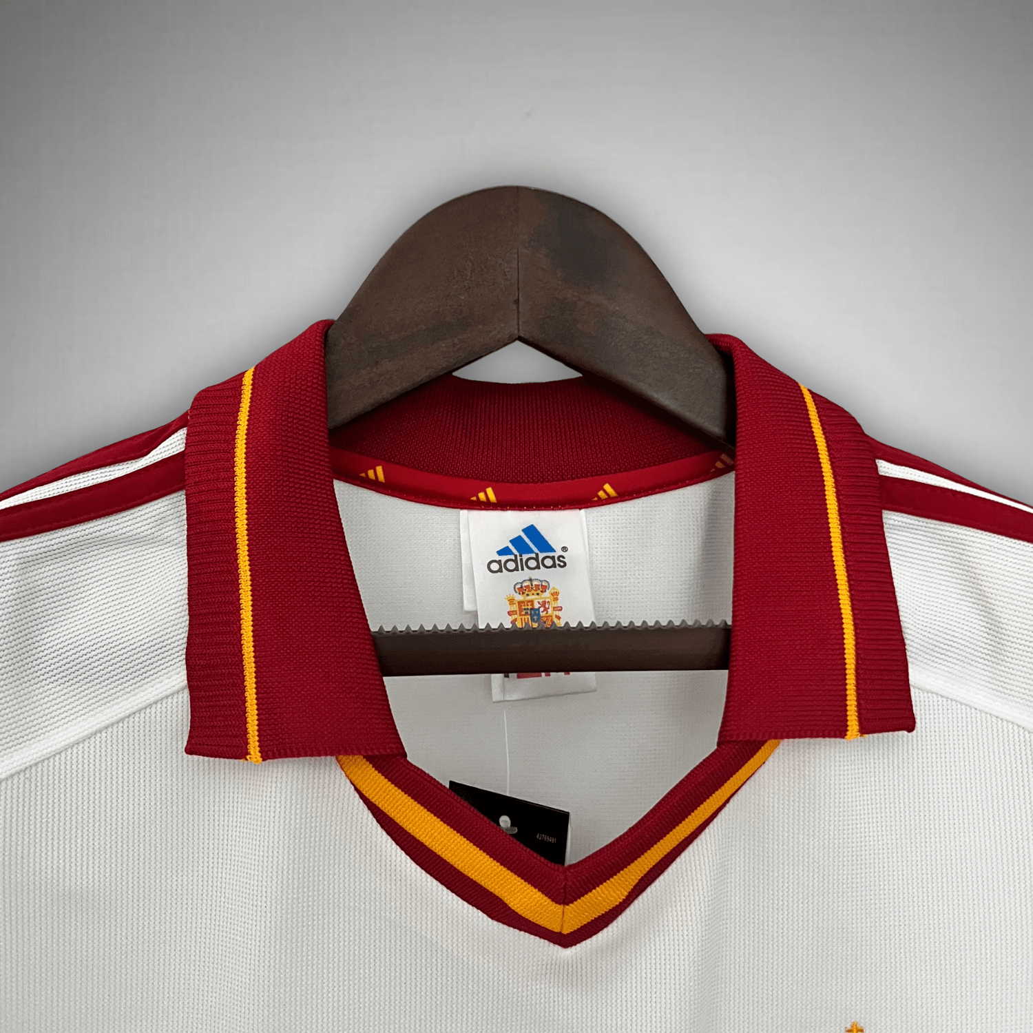 2000 Spain Away Kit - Premium Quality Kits at Football Monarch